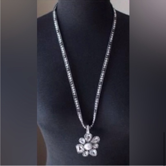 Premier Designs It’s a Wrap Gray & Silver Wrap Bracelet - Picture 6 of 7